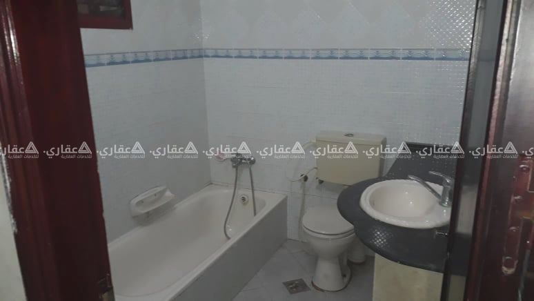 شقة للإيجار في بناية عائلية وليست برج