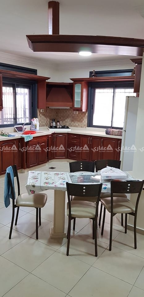 شقة مفروشة للايجار طابق أول مستوى الشارع