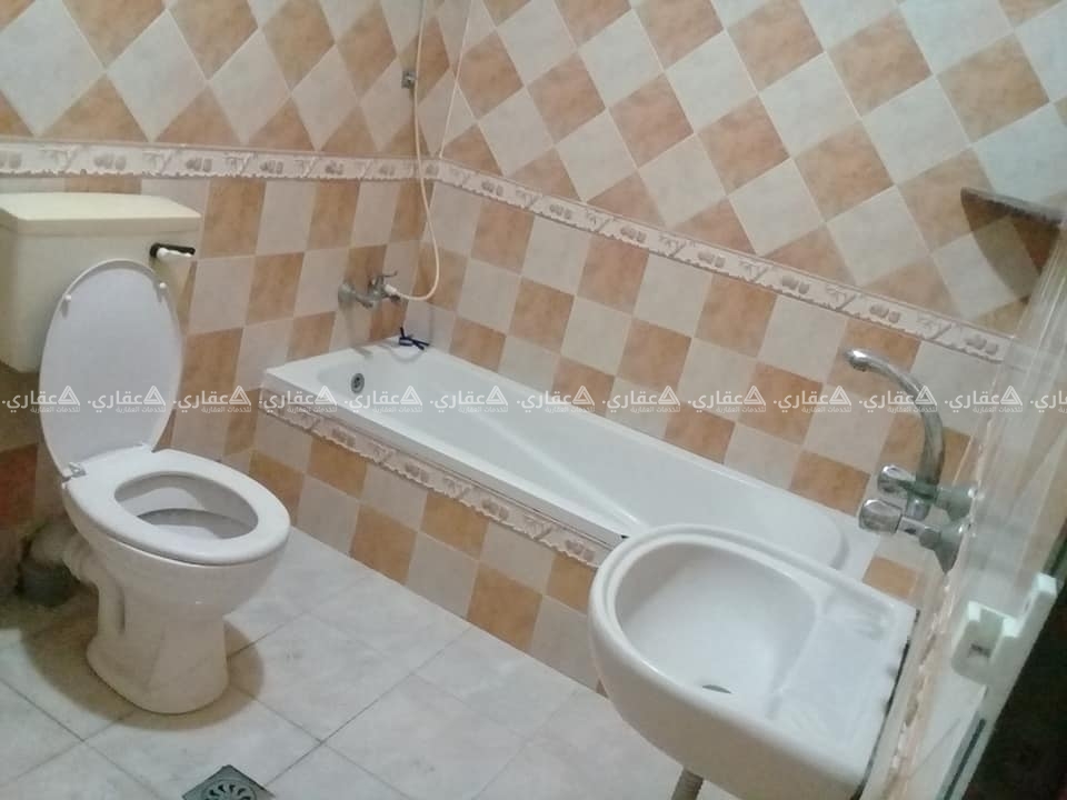 شقة للإيجار(400شيكل)شامل المية
