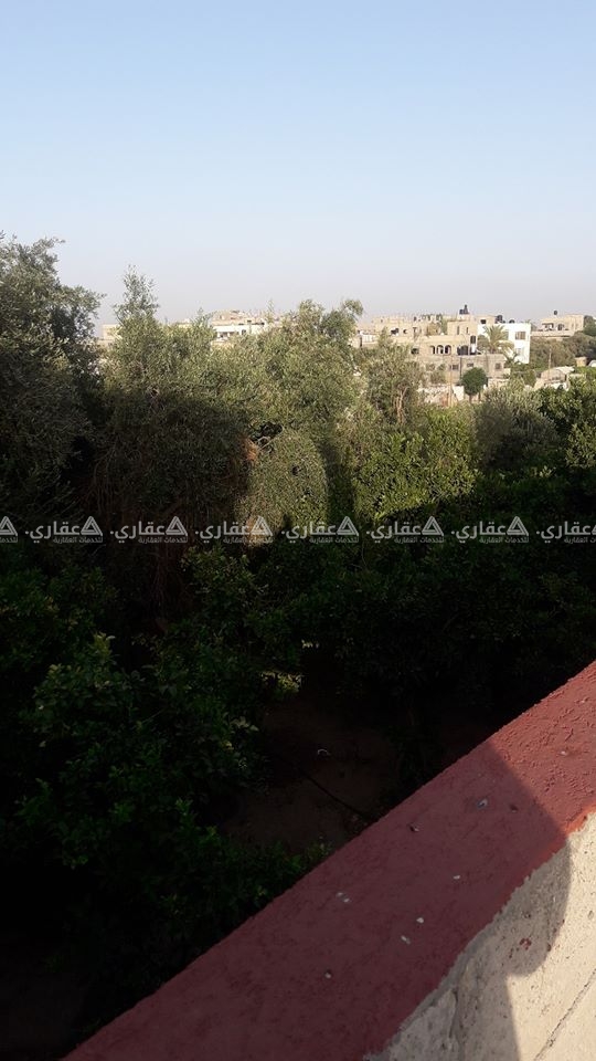 بيت للبيع عبارة عن شقتين
