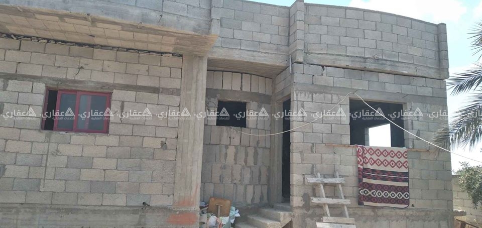منزل للبيع في المنطقة الغربية وقريبة من البحر 