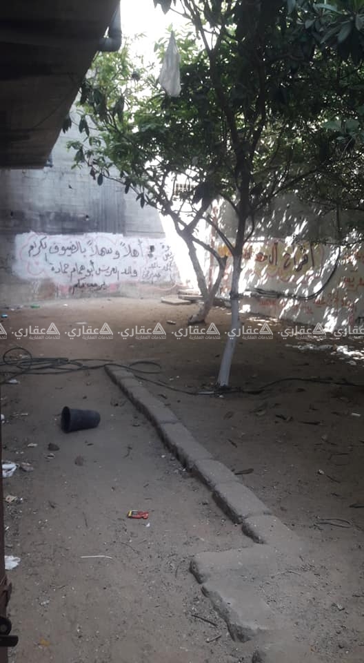 منزلين للبيع + أرض في شارع يافا