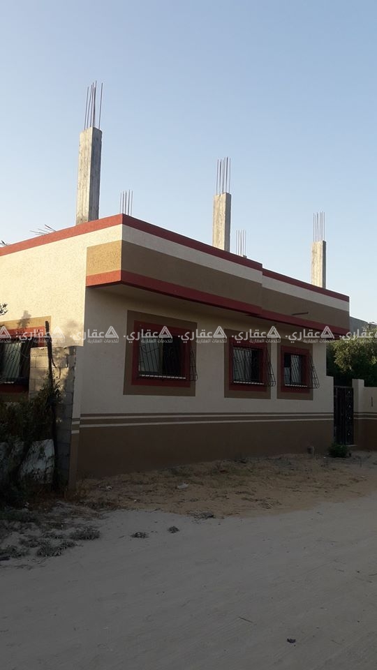 بيت للبيع عبارة عن شقتين