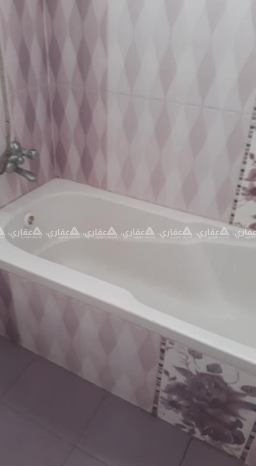 شقة فاخرة للايجار في عمارة سكنية