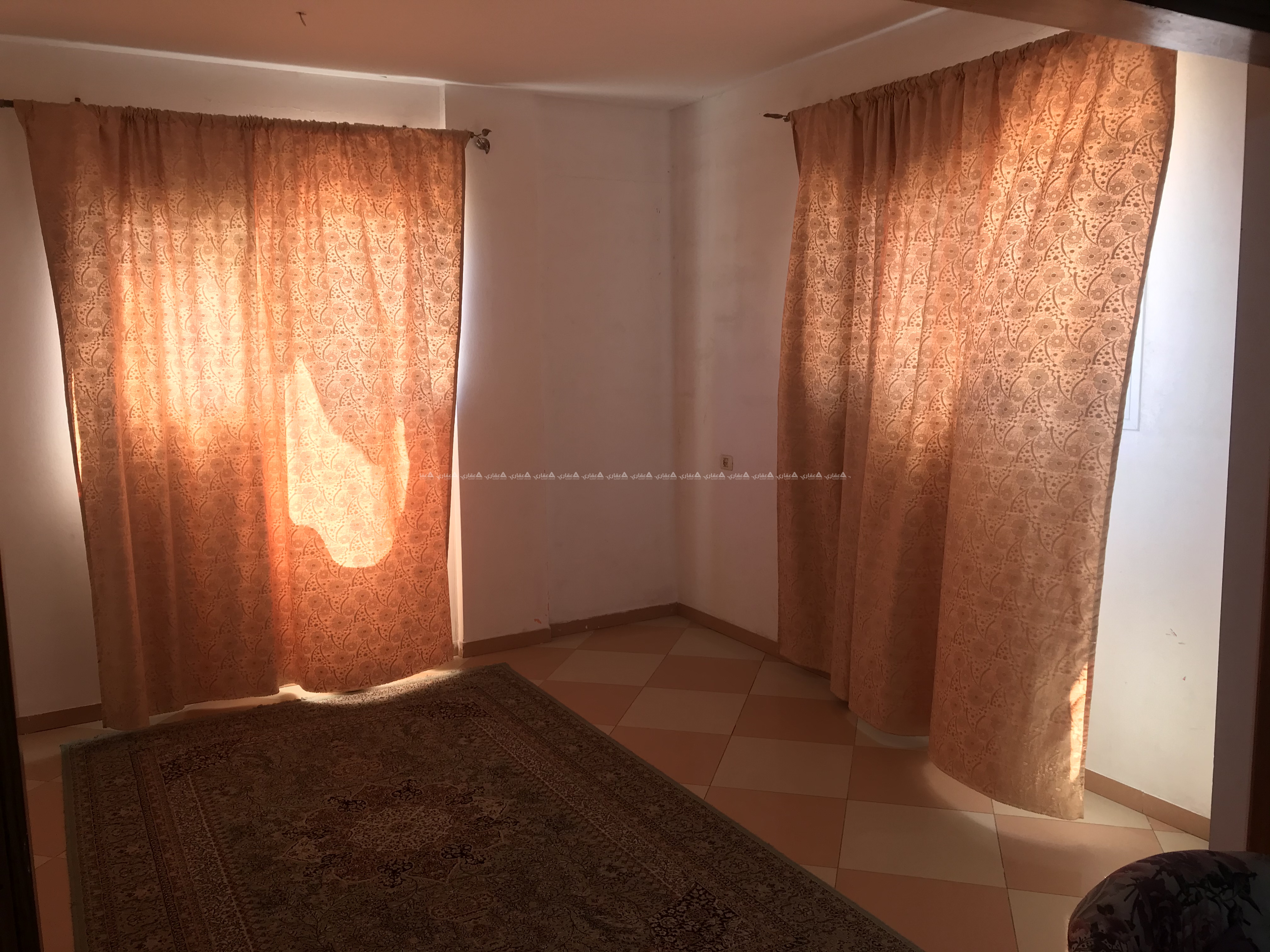 ‎شقة للبيع مميزة وبسعر مميز ( هواء وشمس وماء ) مريحة [ بمساحة كبيرة ]