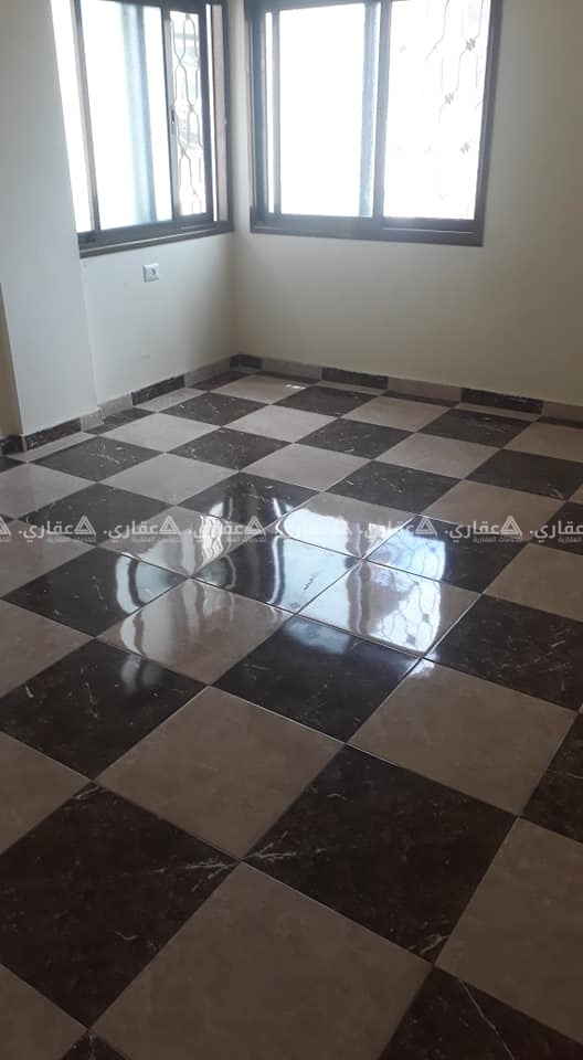 شقة فاخرة للايجار في عمارة سكنية