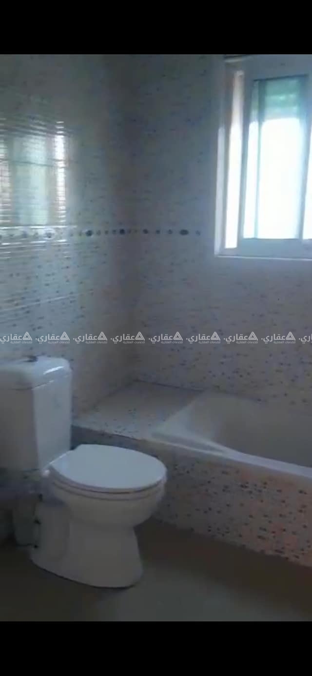  شقة للايجار قريبة من الخط العام والمواصلات