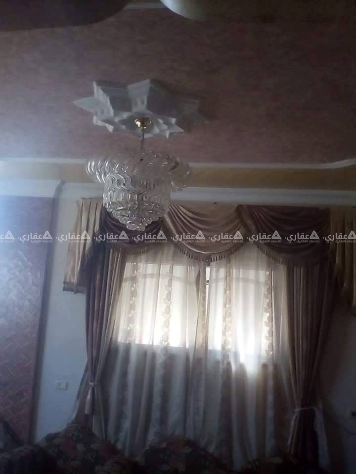 عمارة أربع طوابق وروف للبيع أو للبدل