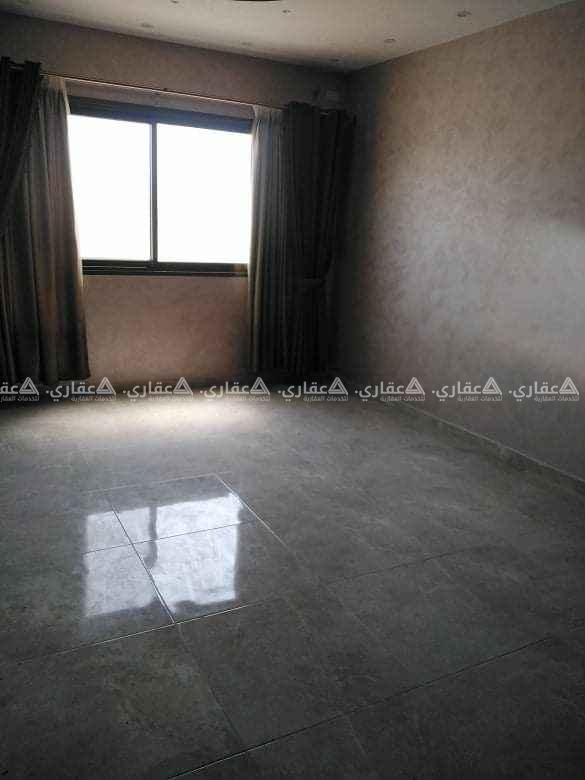 شقة حديثة البناء للبيع مع قابلية التقسيط المريح 