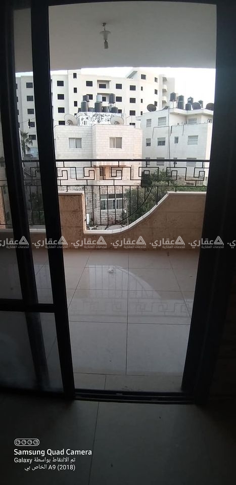 شقة للايجار في عين مصباح الشارع العام 