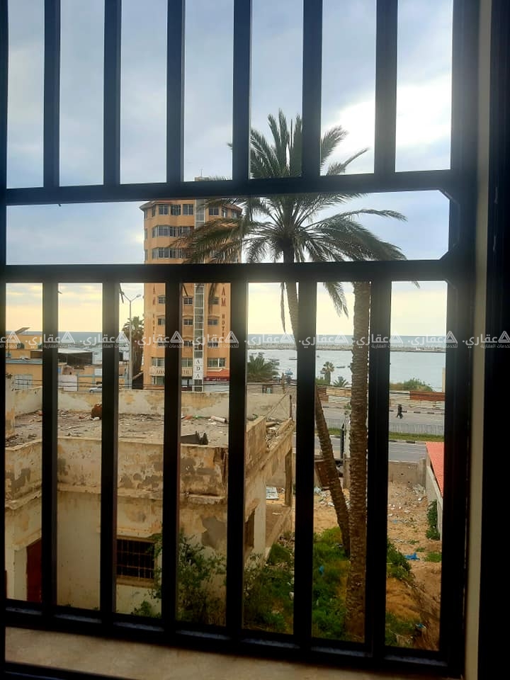 شقة سكنية للإيجار مطلة على البحر