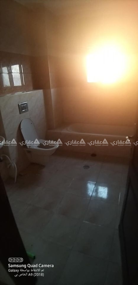 شقة للايجار في عين مصباح الشارع العام 