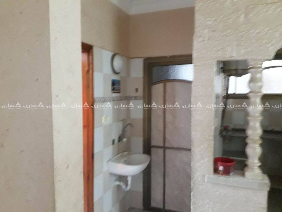 عمارة أربع طوابق وروف للبيع أو للبدل