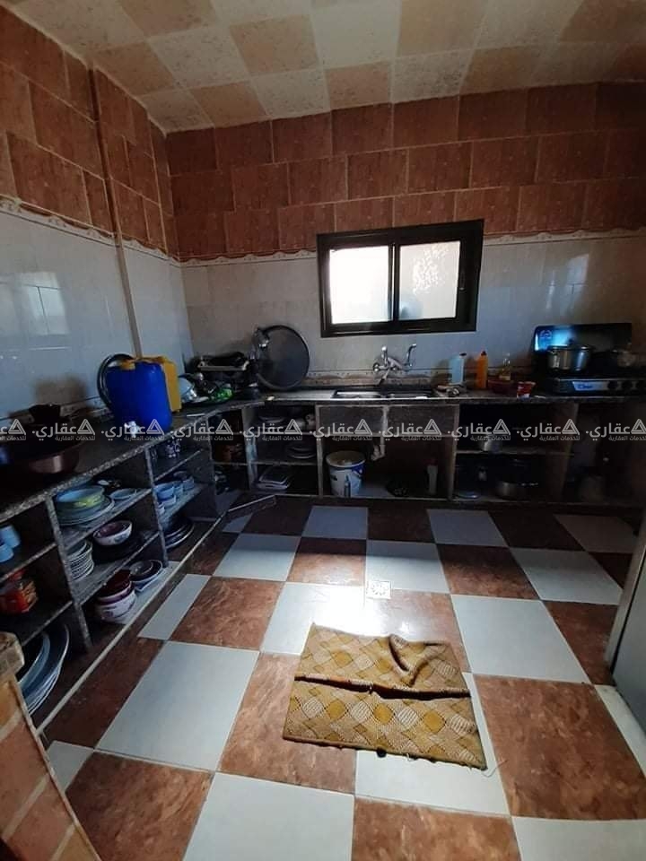 منزل ثلاث طوابق جاهزة للبيع 
