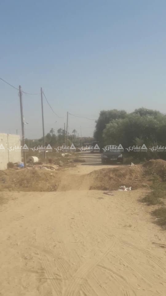 قطعه ارض على ثلاث شوارع