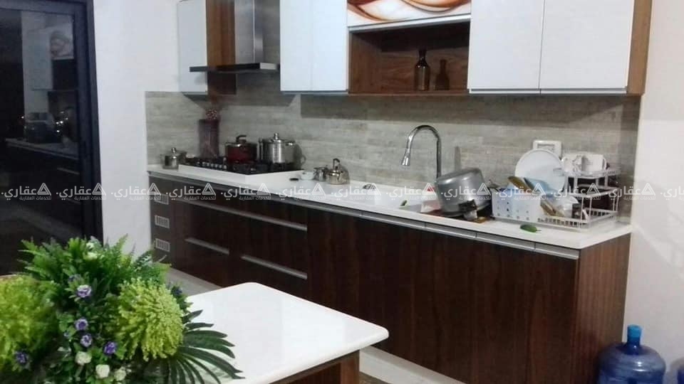 شقه للبيع على شارع بيرزيت
