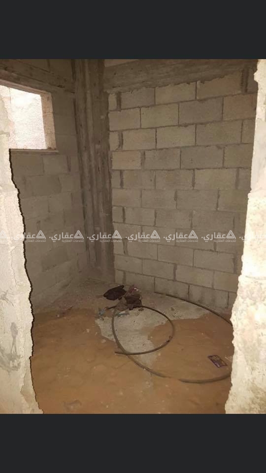 شقة للبيع بالقرب من مفترق العيون
