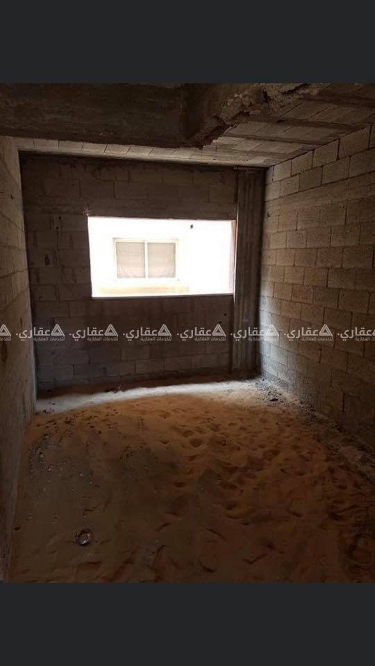 شقة للبيع بالقرب من مفترق العيون
