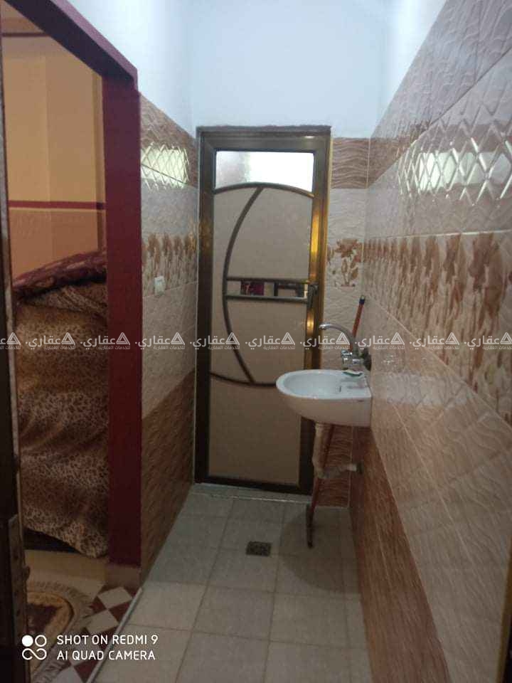 بيت للبيع  موقع مميز  على شارعين