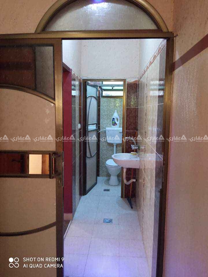 بيت للبيع  موقع مميز  على شارعين