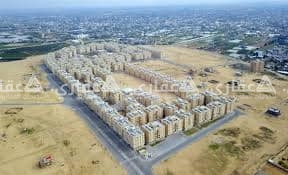 شقه للبيع على شارع قطر مباشرة مطلة على البحر