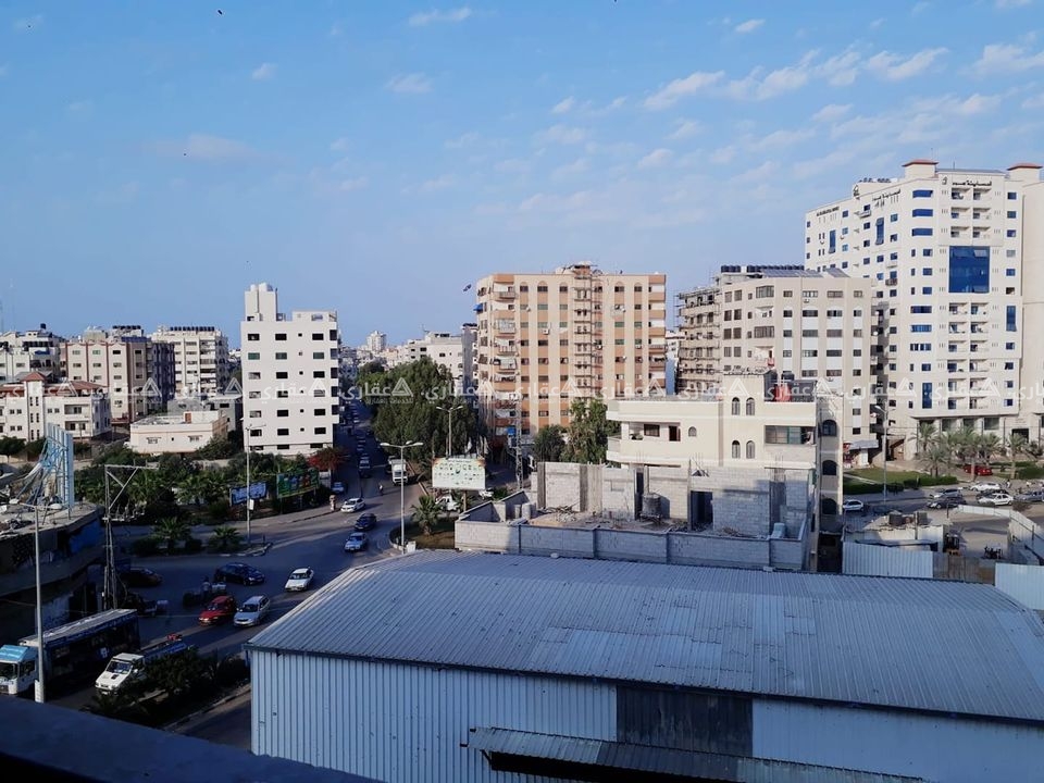 شقة عظم للبيع ذات اطلالة مميزة