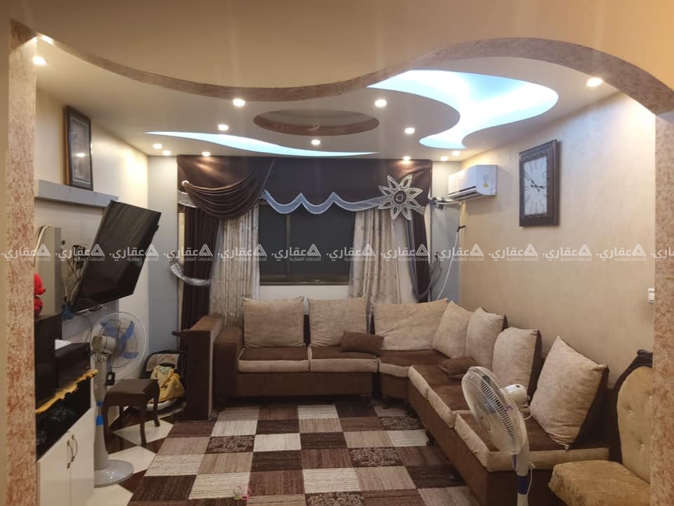 شقّة للبيع في منطقة سكنية حيوية 