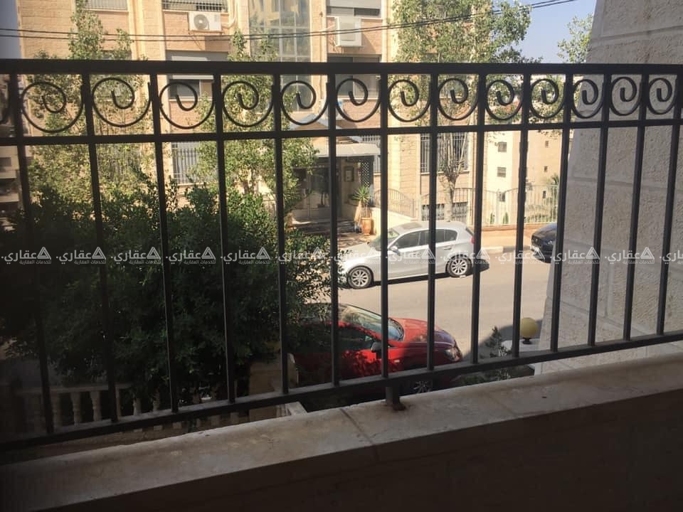 شقه فارغه للايجار قرب سيجافريدو ووزاره العدل