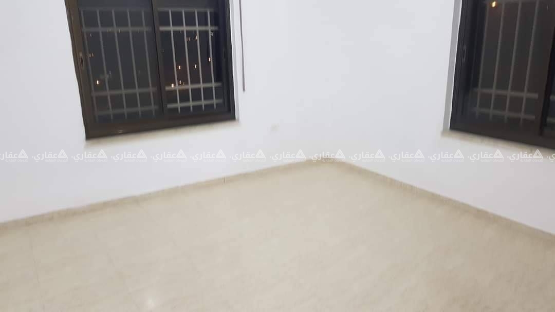 شقة للايجار بالبيرة بالقرب من اللجنة الاولمبية