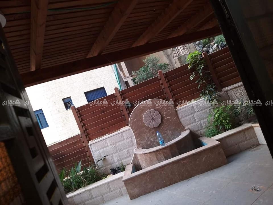 شقه للبيع طابق ارضي مع حديقه 