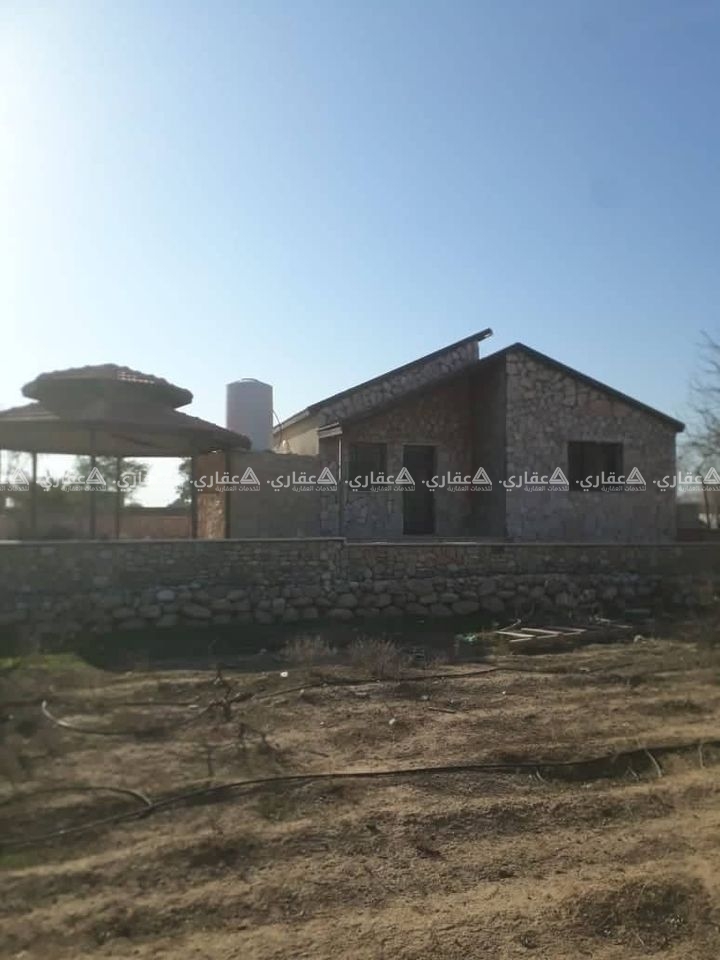  قطعة أرض للبيع مع بناء في العوجا
