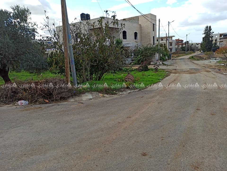 قطعة أرض في منطقة رافات القريبة من الماصيون
