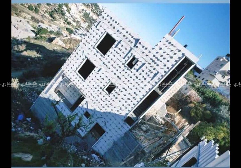 فيلا عالية ومطلة بجانب جامع الرضوان