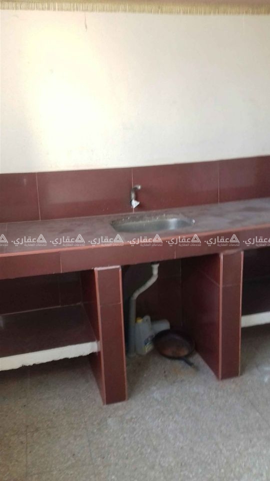 شقتين  بعمارة مميزه  المغازي دوار  الصلاحات