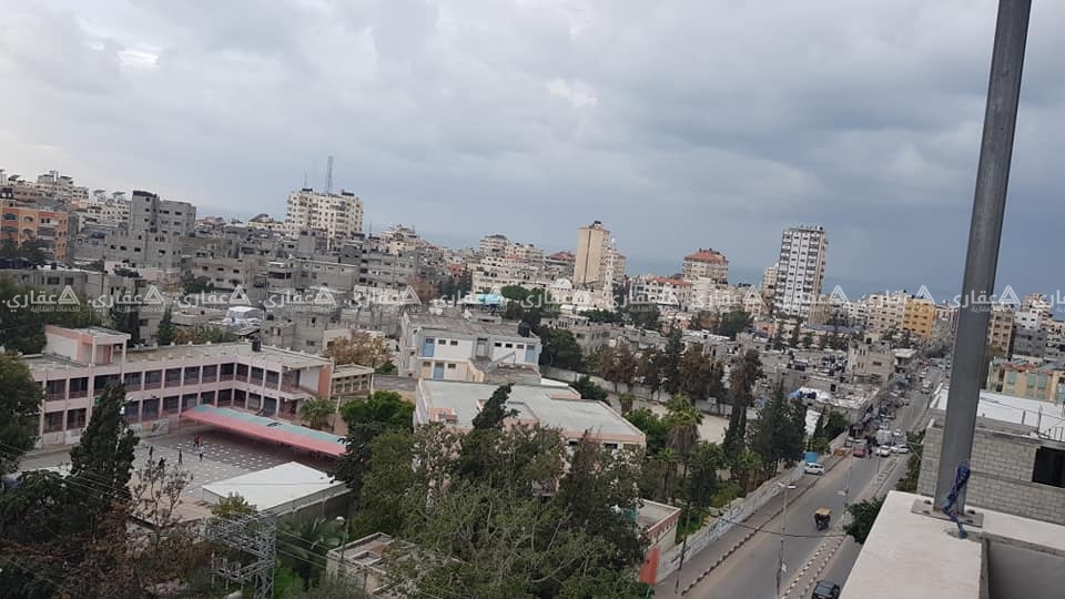 روف للبيع نقداً على شارع العيون الرئيسي