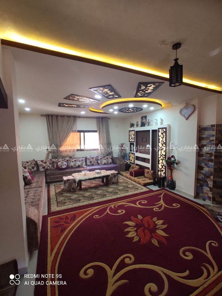منزل للبيع عبارة عن طابقين