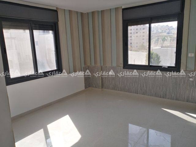 شقة فخمة للبيع  في البيرة - حي السلامية