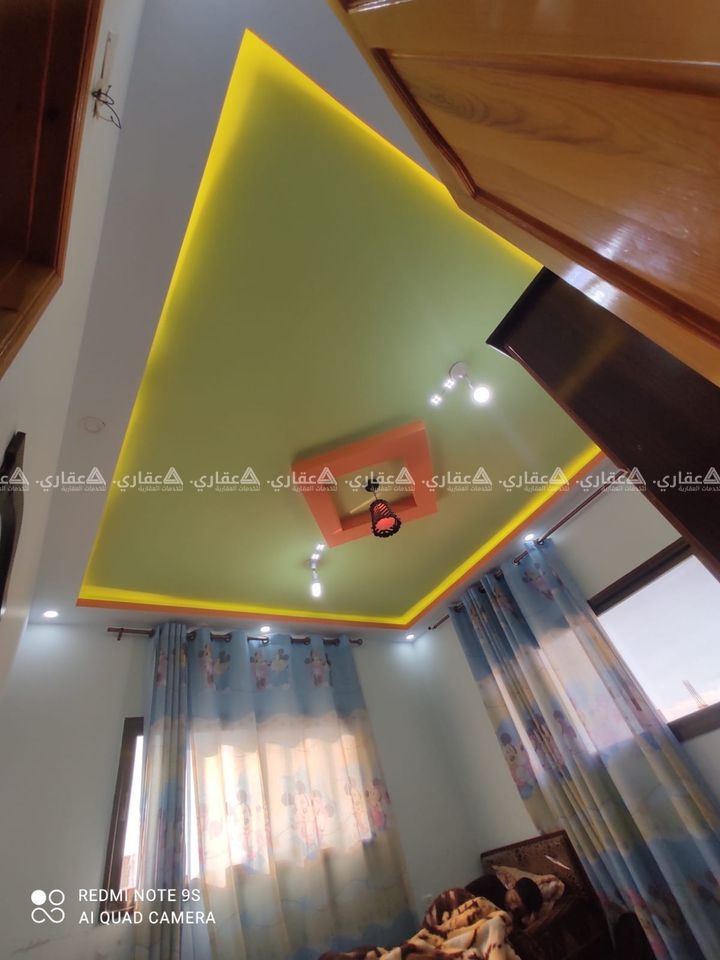 منزل للبيع عبارة عن طابقين