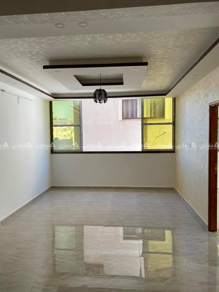شقة في عمارة حديثة البناء