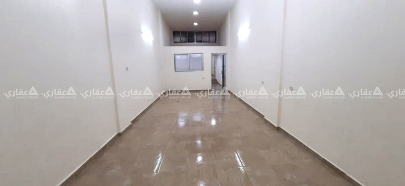 محل واسع للإيجار