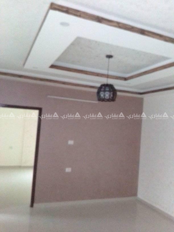 شقة للبيع-شارع العيون