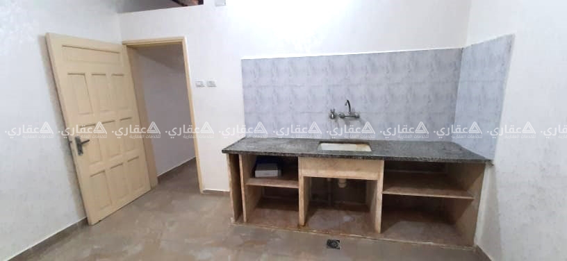 محل واسع للإيجار
