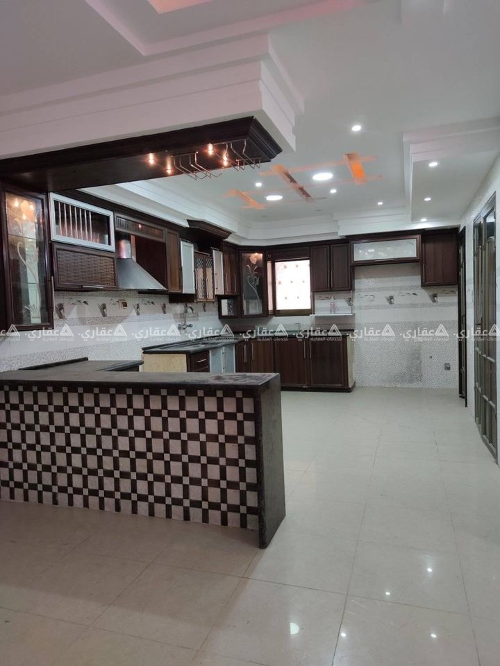 شقة فاخرة في عمارة حديثة البناء