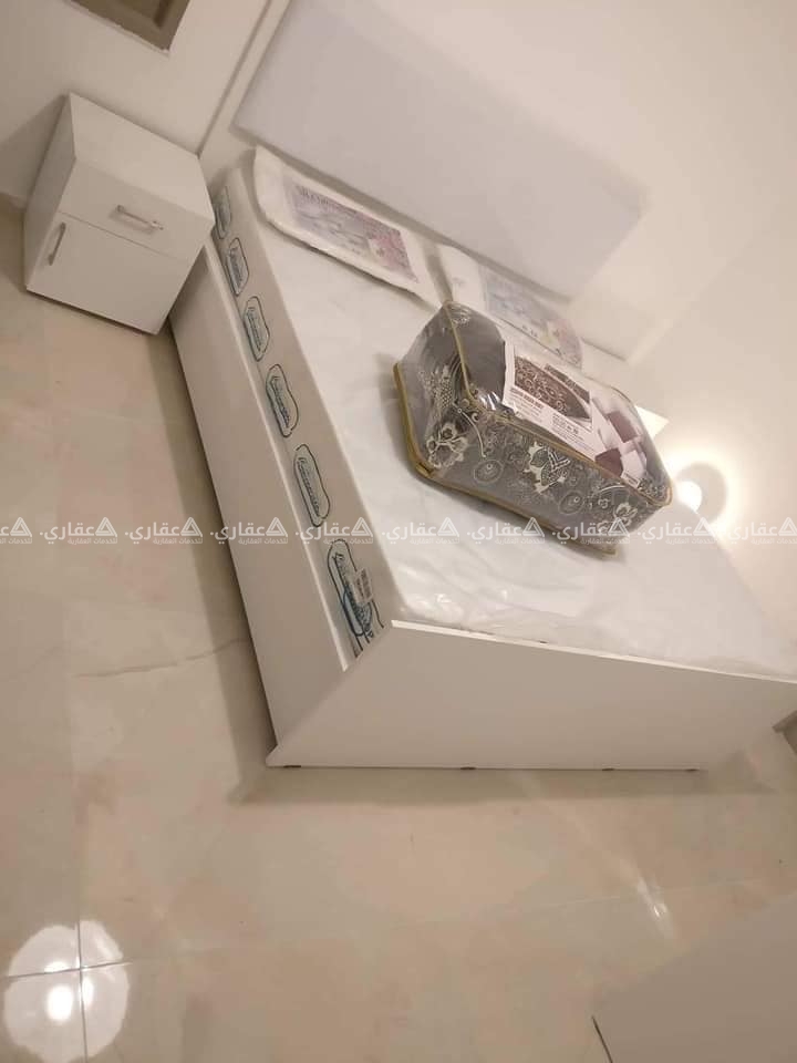 استوديو مع ساحة خارجية واسعة جدا