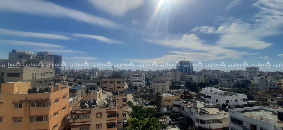 شقتين للبيع تقع بمنتصف البلد  