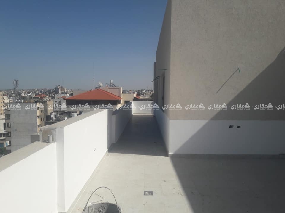 روف بإطلالات مميزة على أربعة اتجاهات مفتوحة