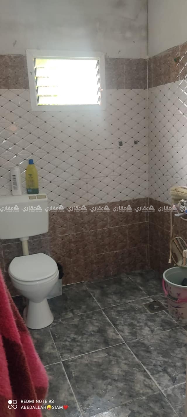 منزل باطون قريب من جميع الخدمات  