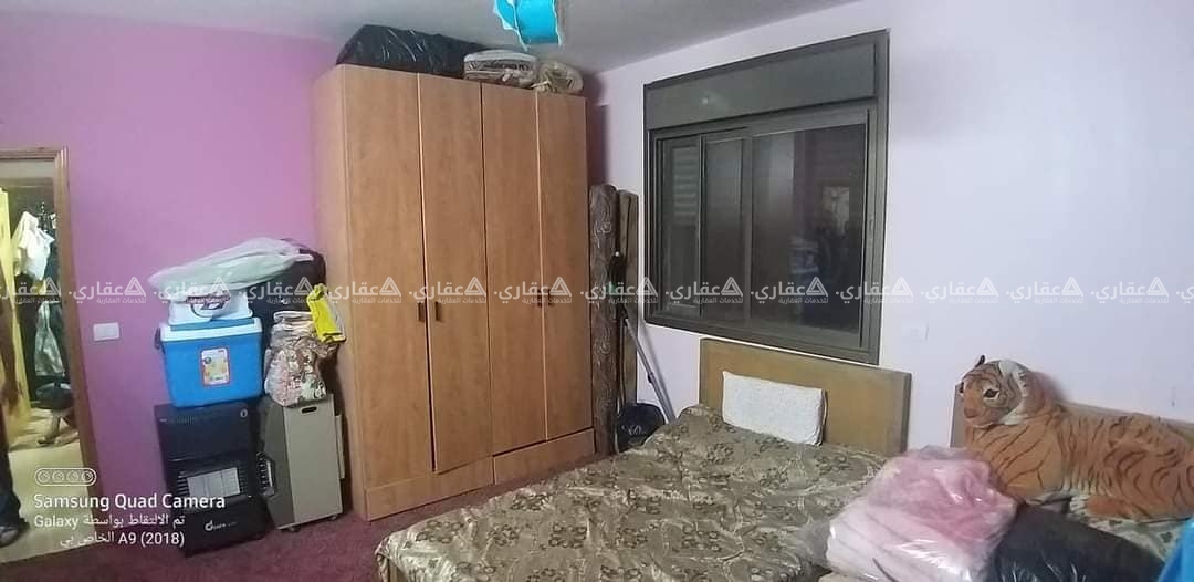 شقة بإطلالة جميلة وتشطيب شخصي