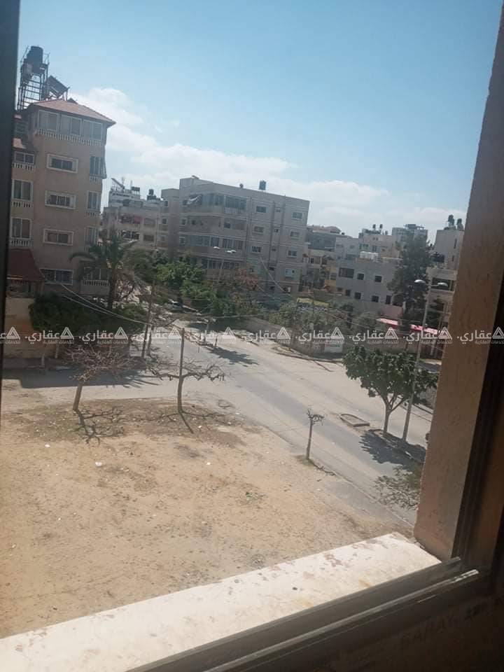 شقة في عمارة سكنية حديثة البناء