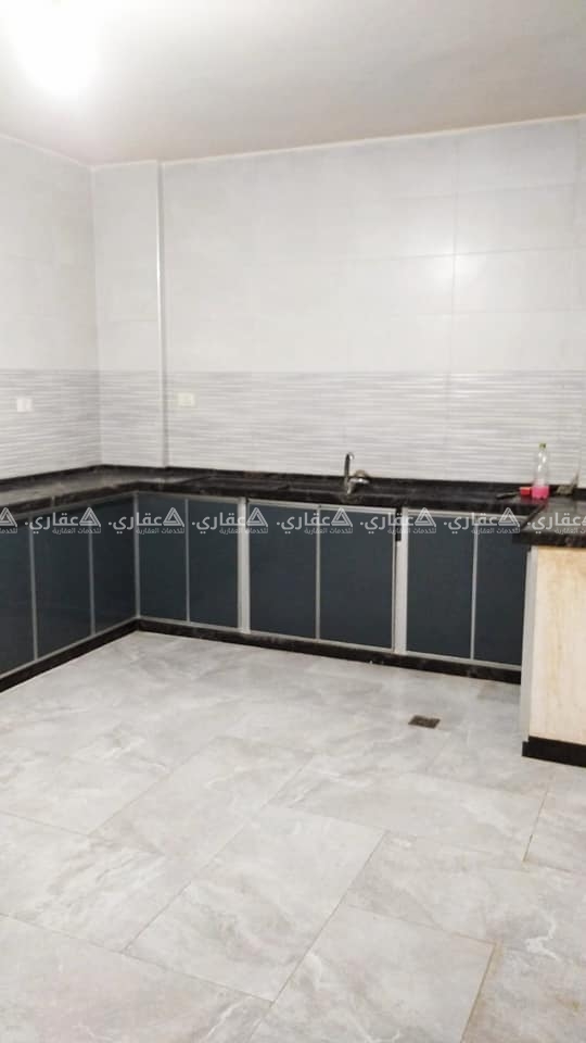شقة في عمارة للبيع 